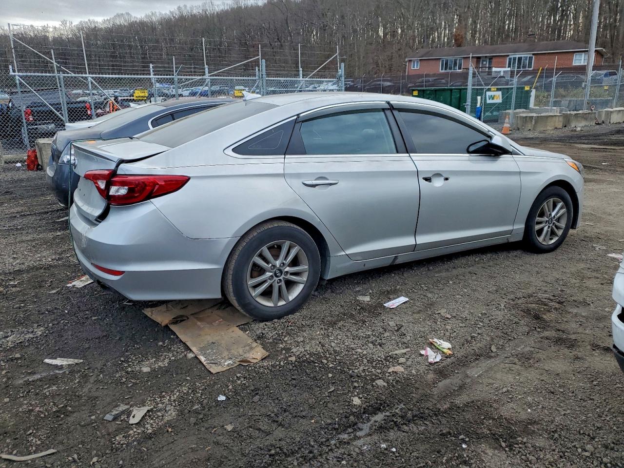 2017 HYUNDAI SONATA SE photo 3