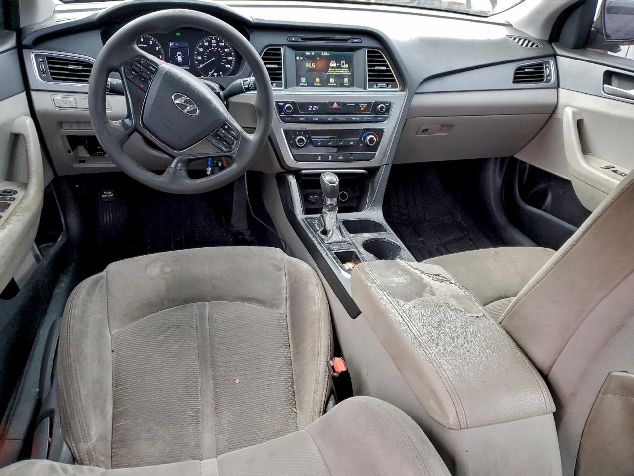 2017 HYUNDAI SONATA SE photo 8