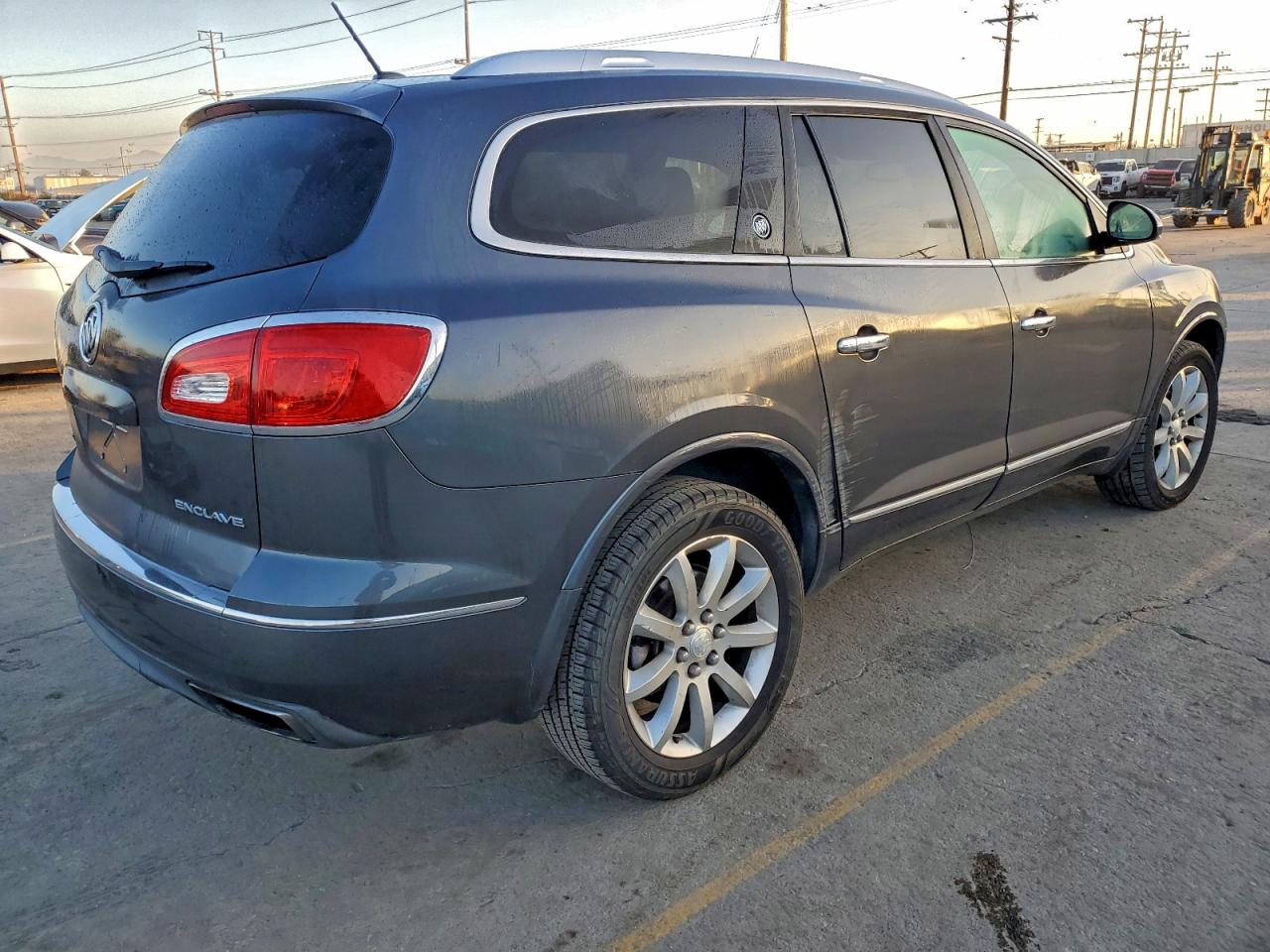 2014 BUICK ENCLAVE photo 3