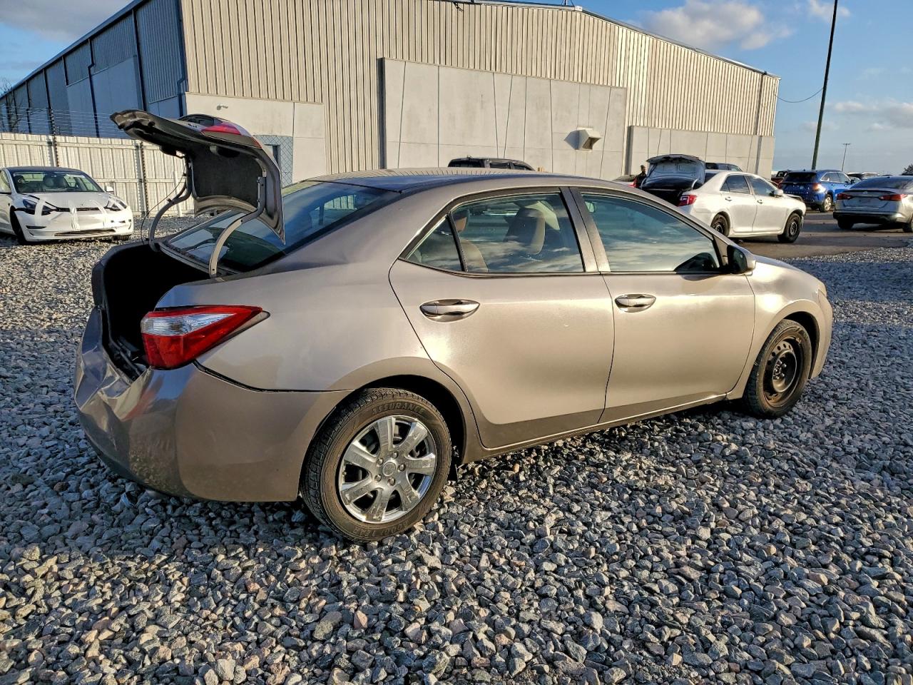 2016 TOYOTA COROLLA L photo 3