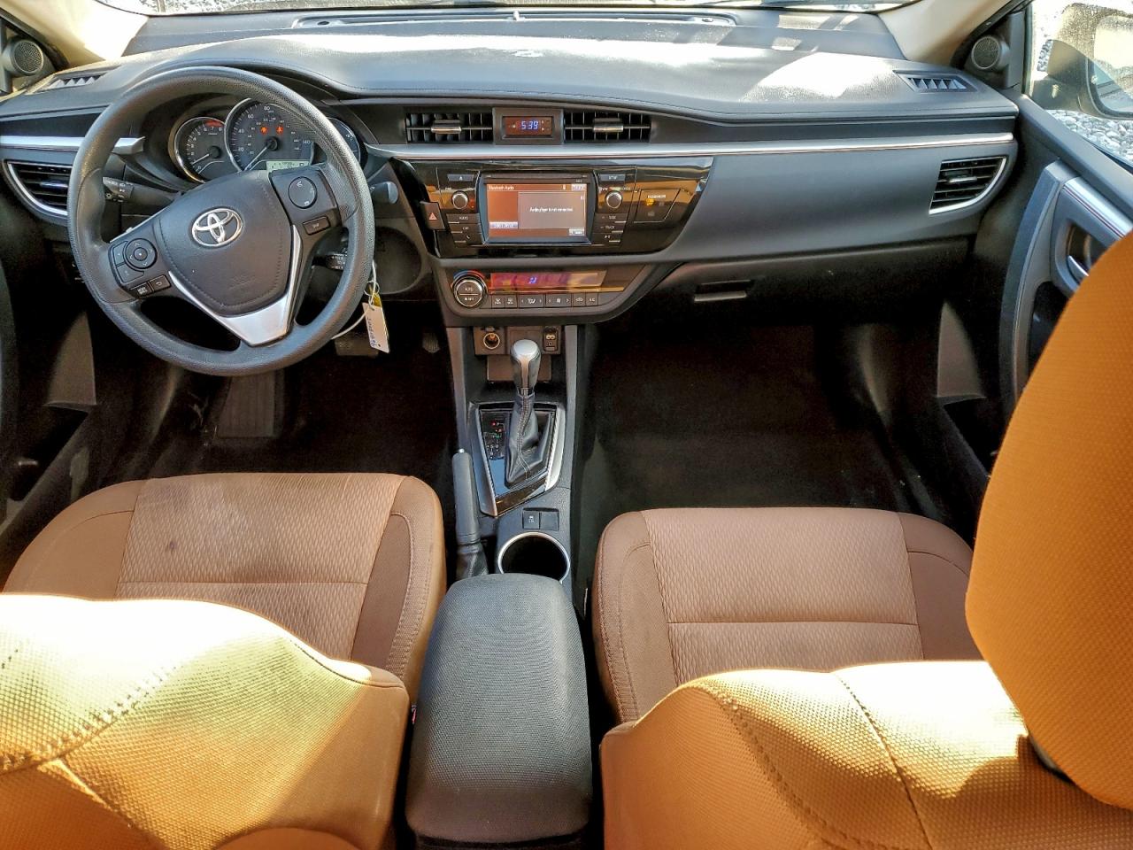 2016 TOYOTA COROLLA L photo 8