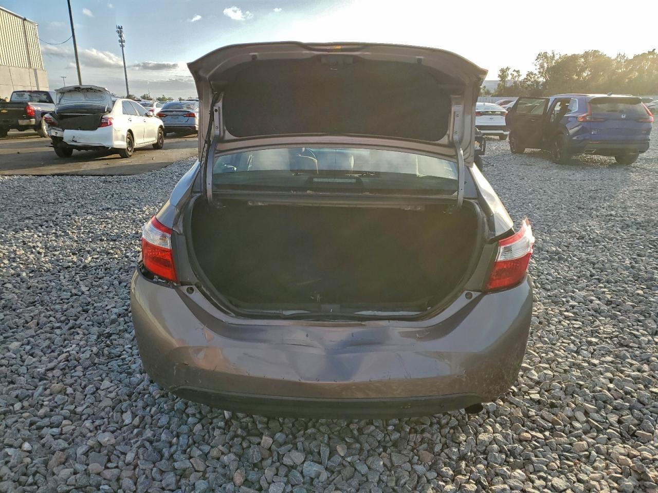 2016 TOYOTA COROLLA L photo 6