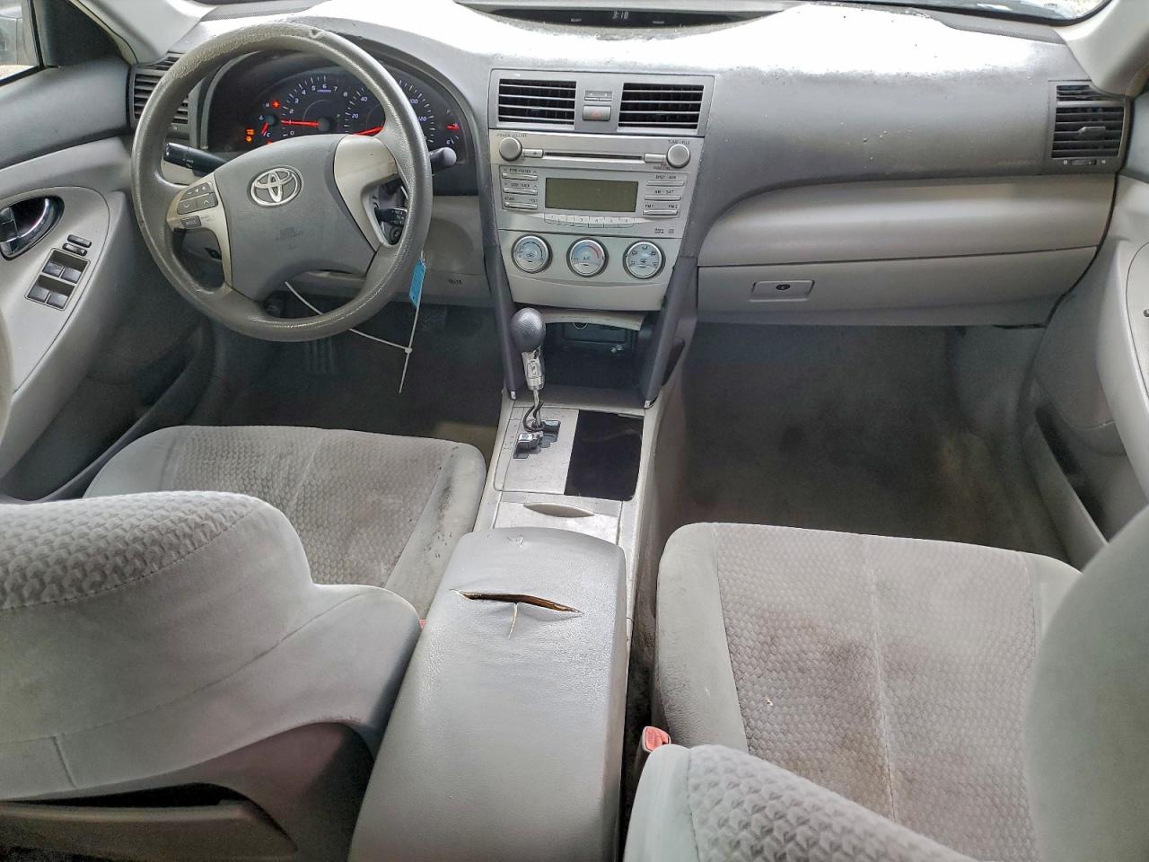 2011 TOYOTA CAMRY BASE photo 8