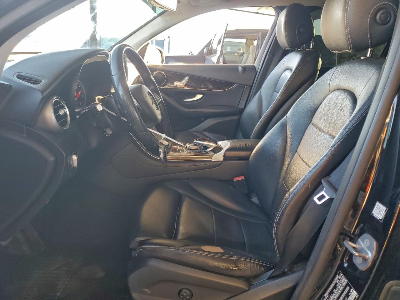 2016 MERCEDES-BENZ GLC 300 photo 7