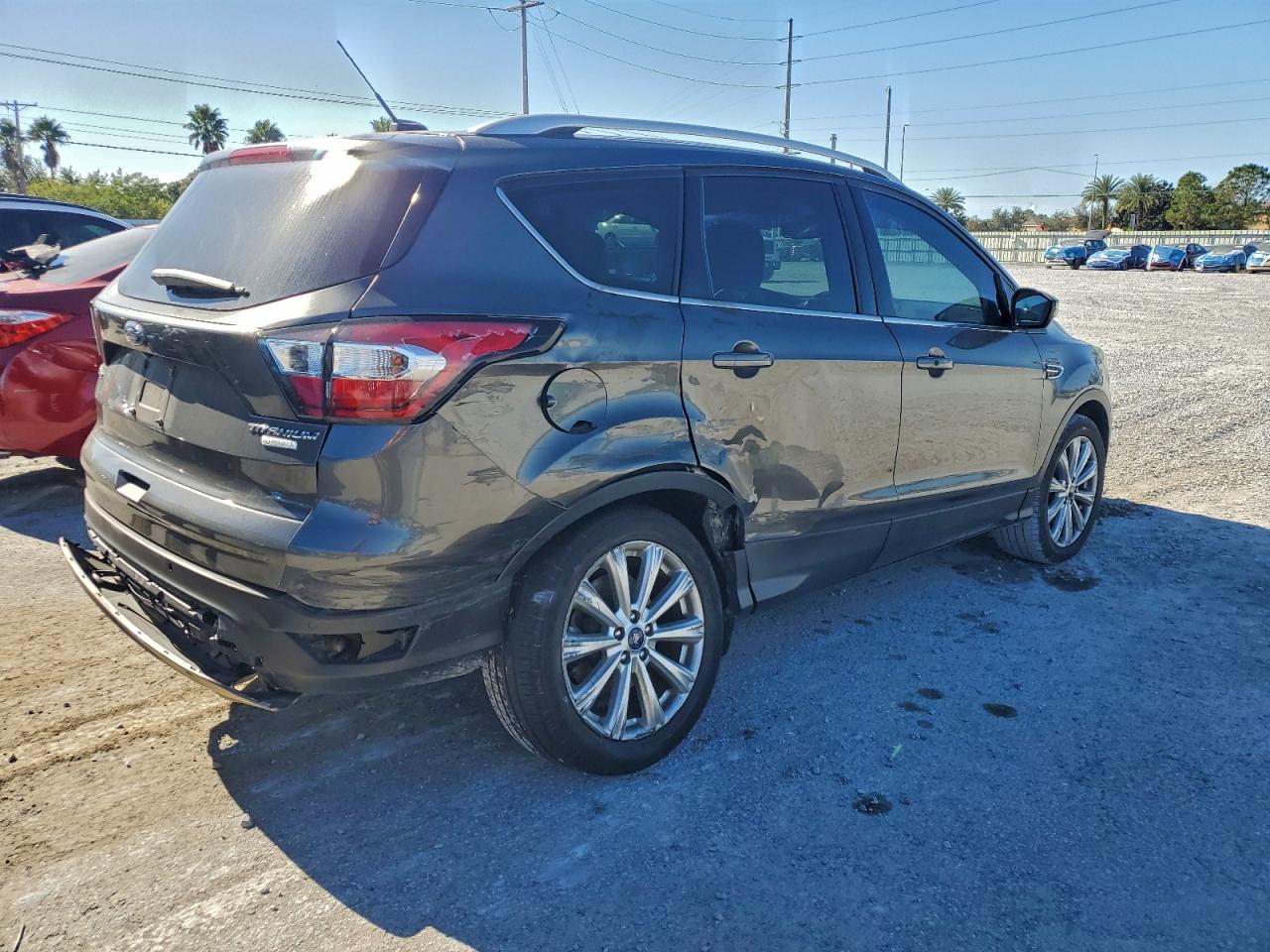 2017 FORD ESCAPE TITANIUM photo 3