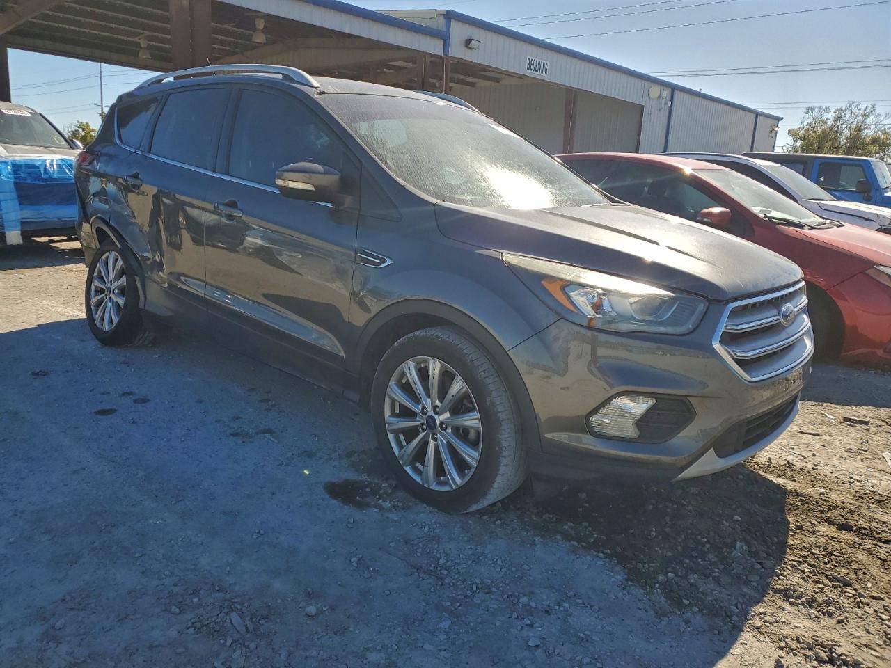 2017 FORD ESCAPE TITANIUM photo 4