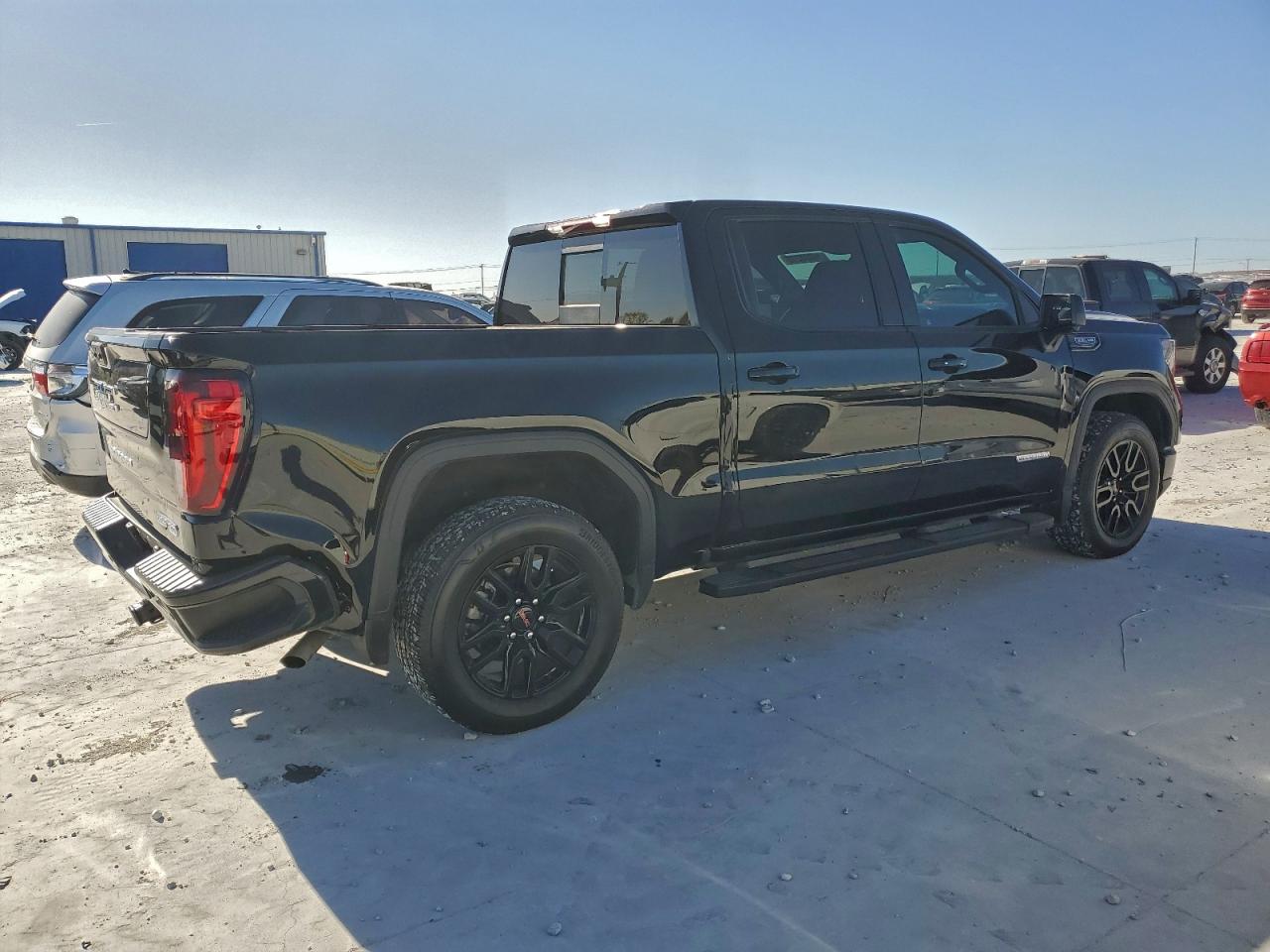 2025 GMC SIERRA C1500 ELEVATION photo 3