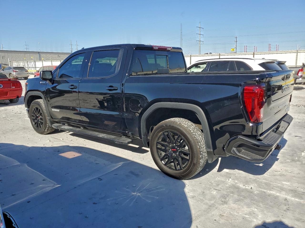 2025 GMC SIERRA C1500 ELEVATION photo 2
