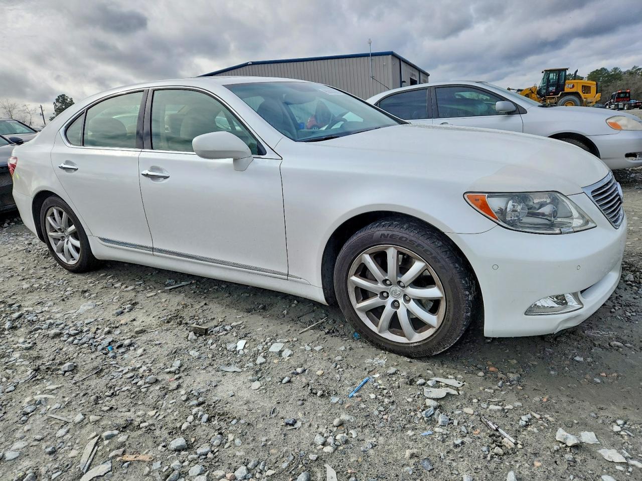 2009 LEXUS LS 460 photo 4