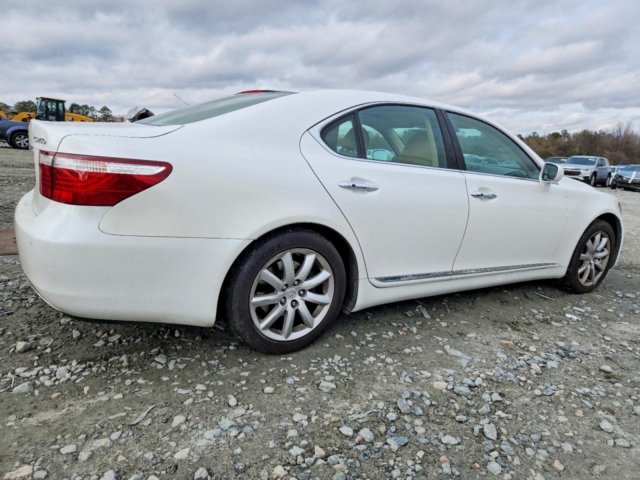2009 LEXUS LS 460 photo 3