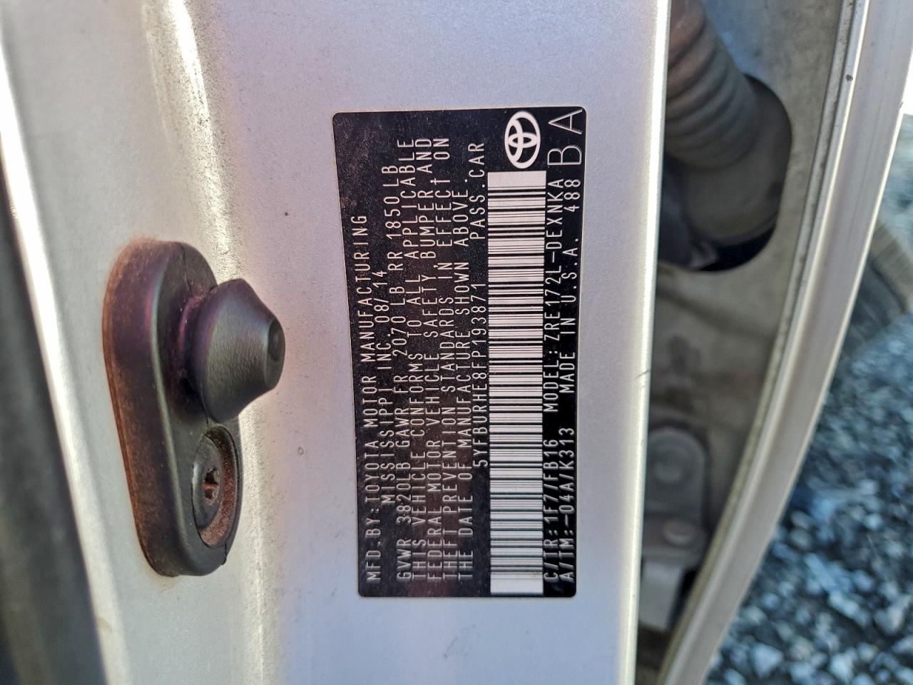2015 TOYOTA COROLLA L photo 13