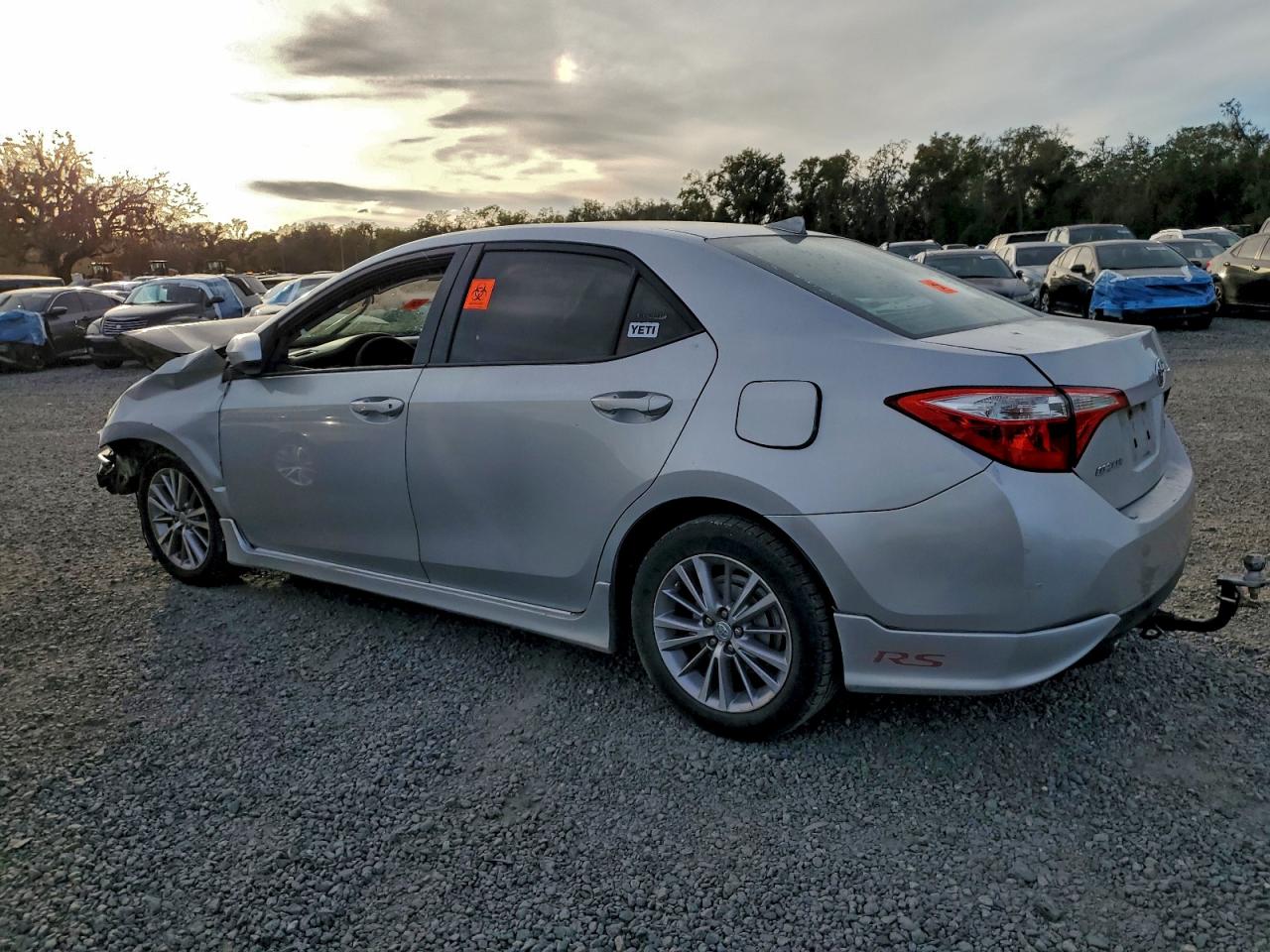 2015 TOYOTA COROLLA L photo 2