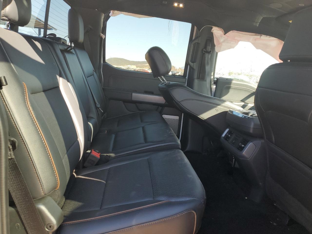 2025 FORD F150 LARIAT photo 10