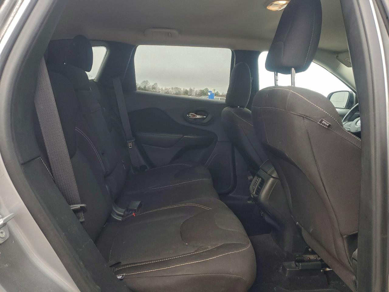 2017 JEEP CHEROKEE LATITUDE photo 11