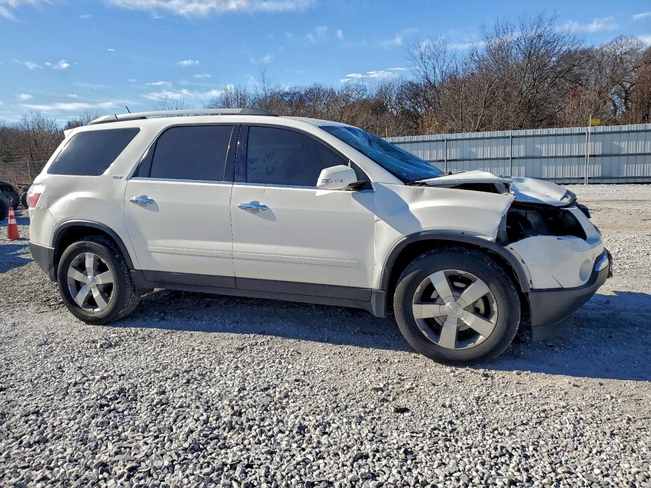 2011 GMC ACADIA SLT-2 photo 4