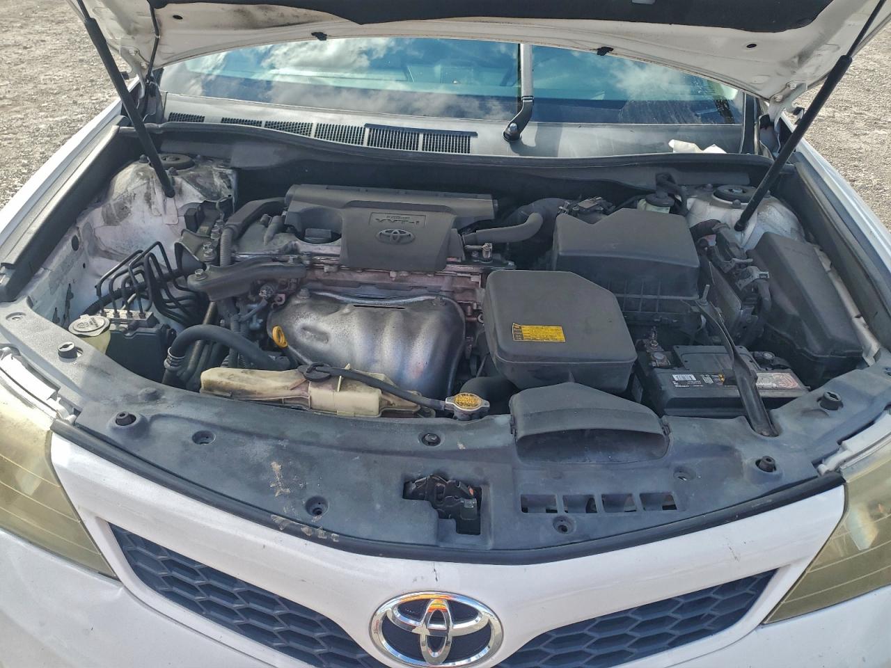 2012 TOYOTA CAMRY BASE photo 11