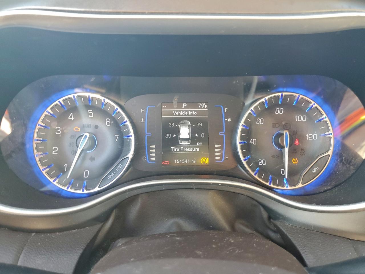 2019 CHRYSLER PACIFICA TOURING L photo 9