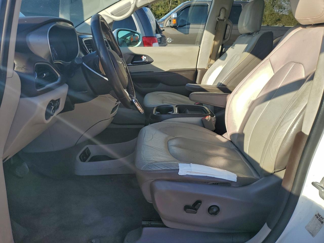2019 CHRYSLER PACIFICA TOURING L photo 7