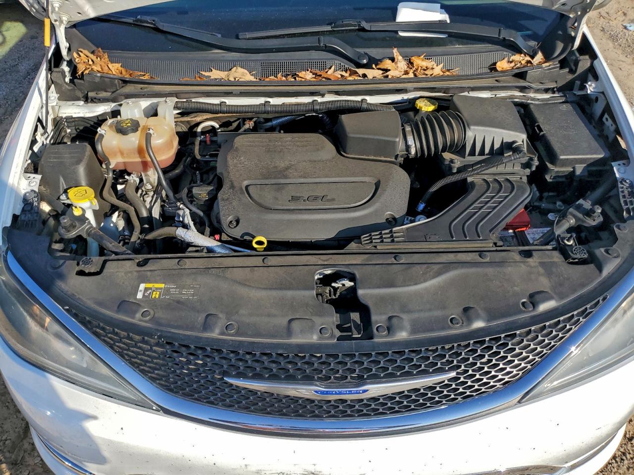 2019 CHRYSLER PACIFICA TOURING L photo 12