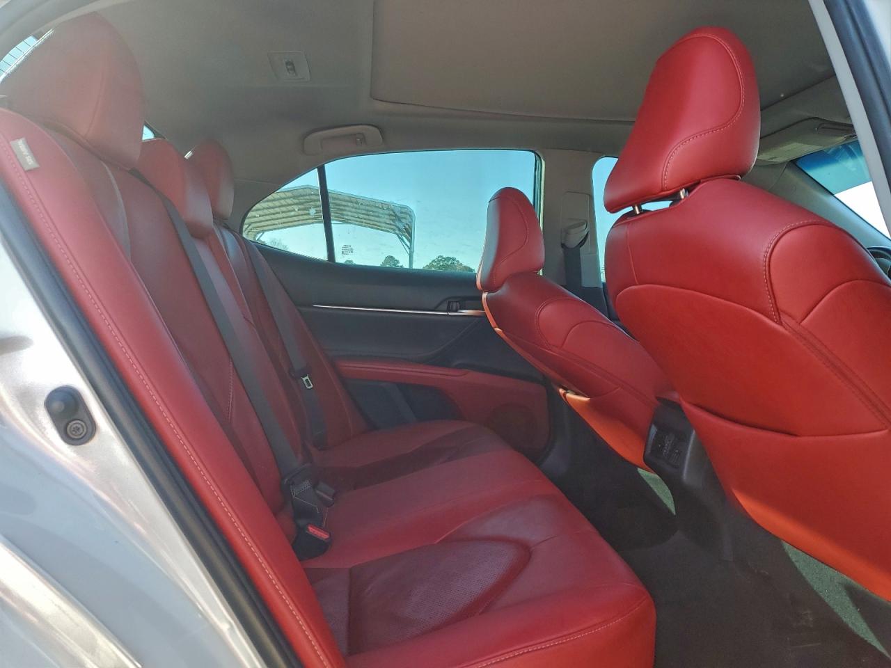 2018 TOYOTA CAMRY XSE photo 10