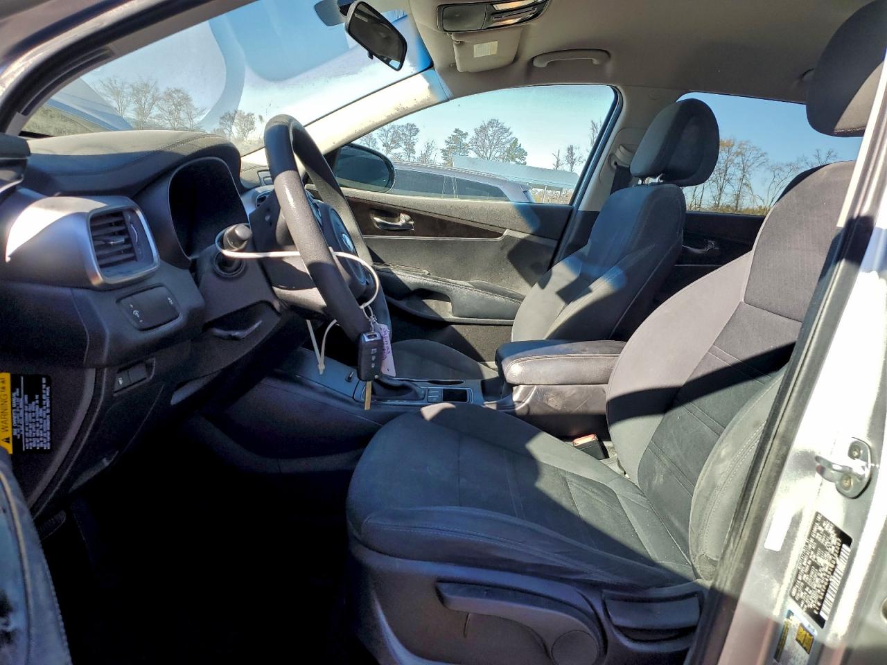 2016 KIA SORENTO LX photo 7