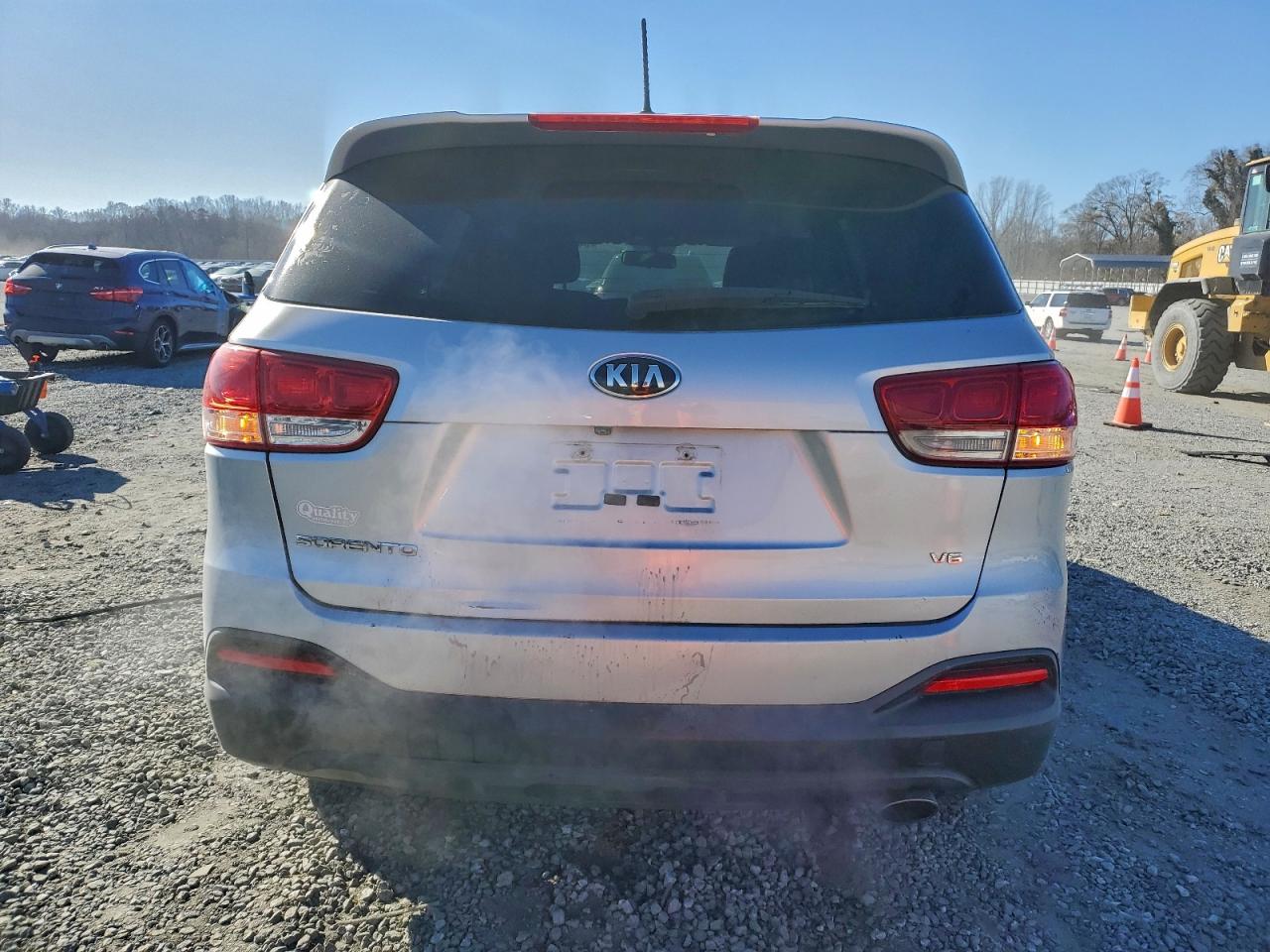 2016 KIA SORENTO LX photo 6