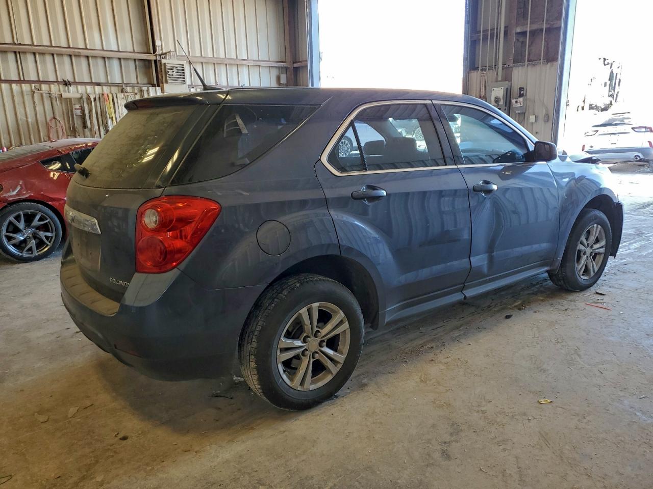 2013 CHEVROLET EQUINOX LS photo 3