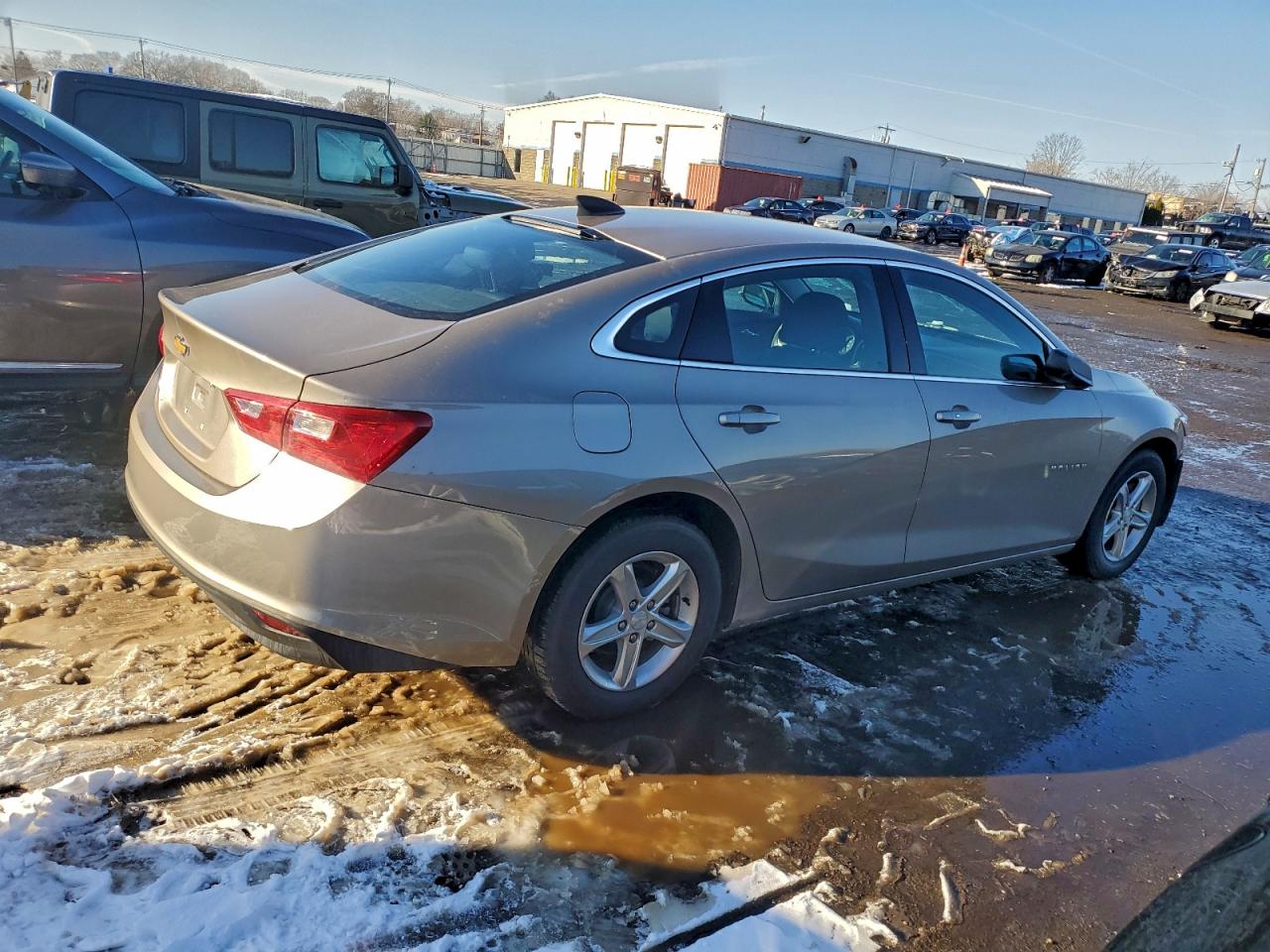 2022 CHEVROLET MALIBU LS photo 3