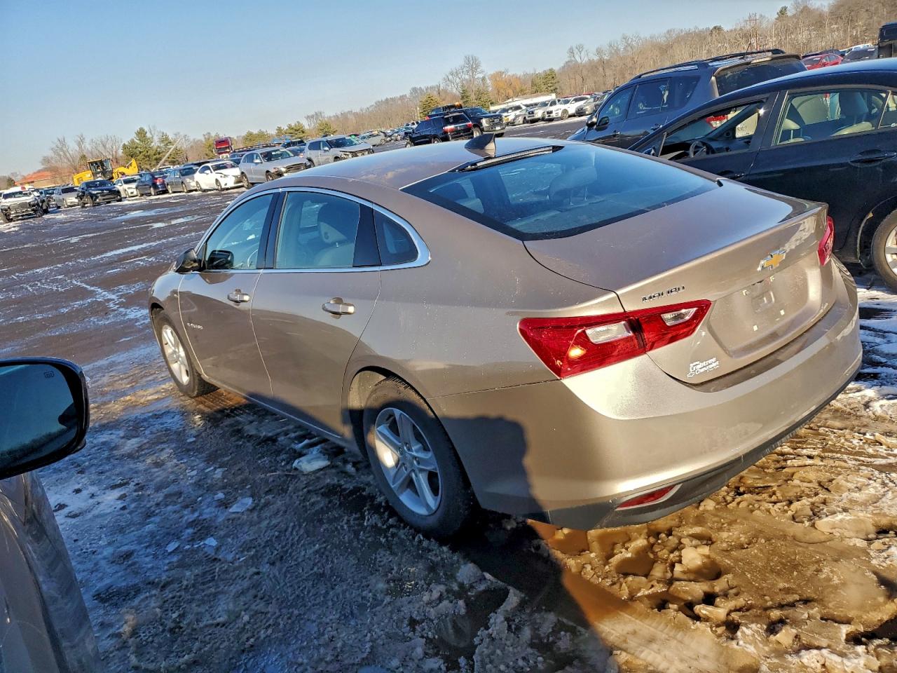 2022 CHEVROLET MALIBU LS photo 2