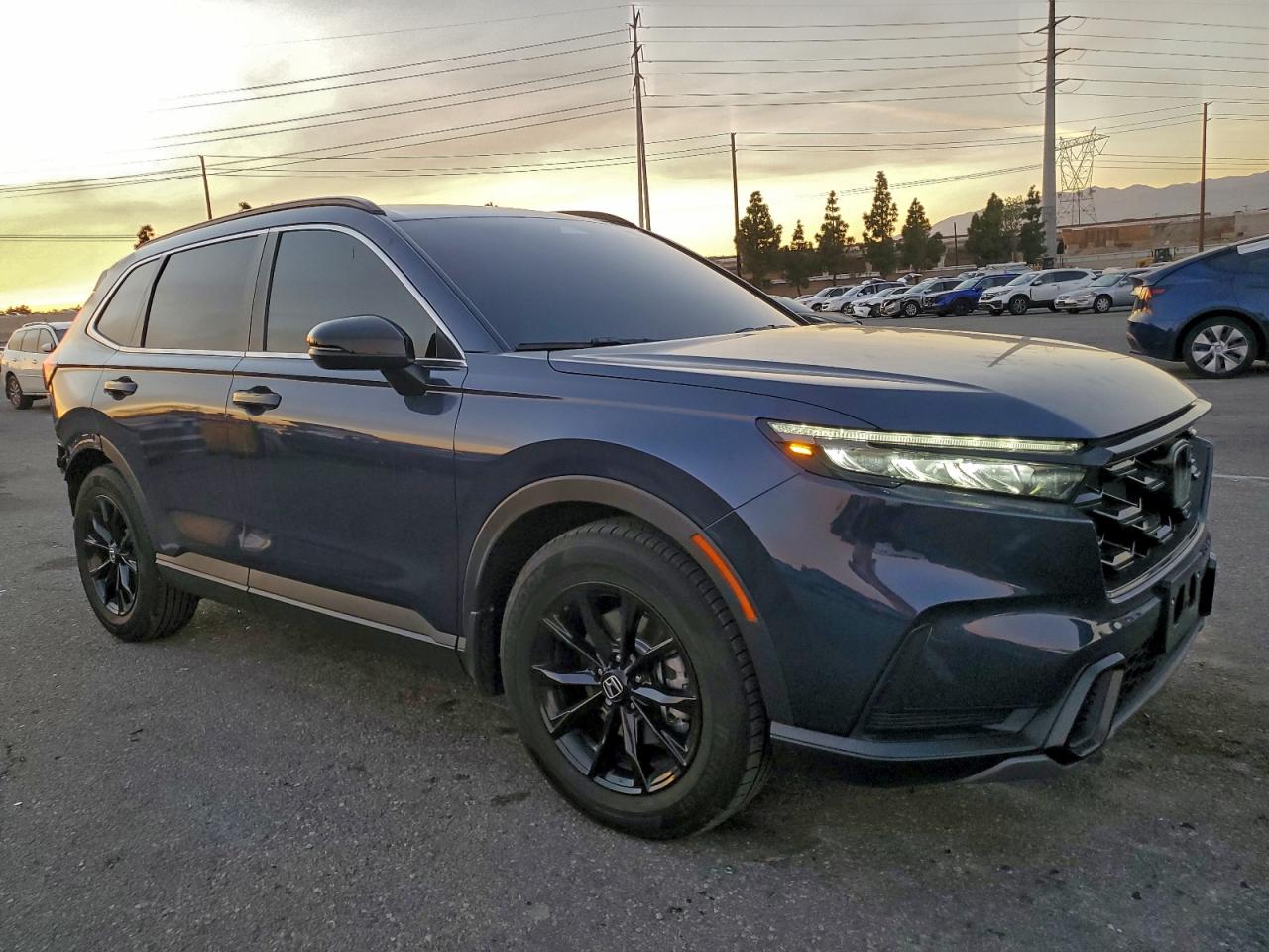 2025 HONDA CR-V SPORT photo 4