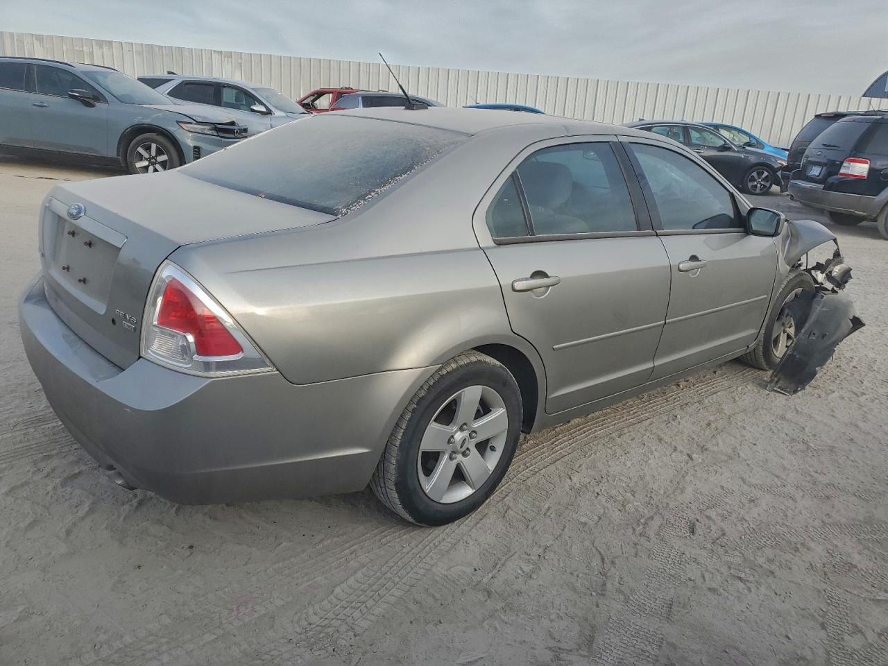 2008 FORD FUSION SE photo 3