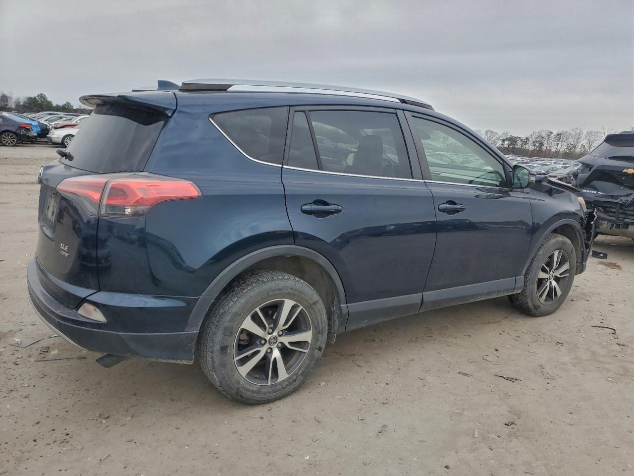 2018 TOYOTA RAV4 ADVENTURE photo 3
