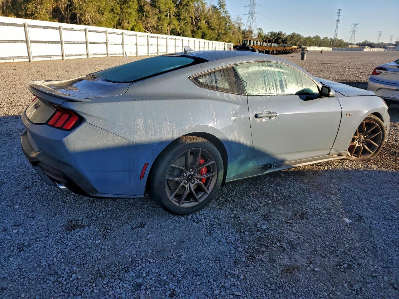 2025 FORD MUSTANG GT photo 3