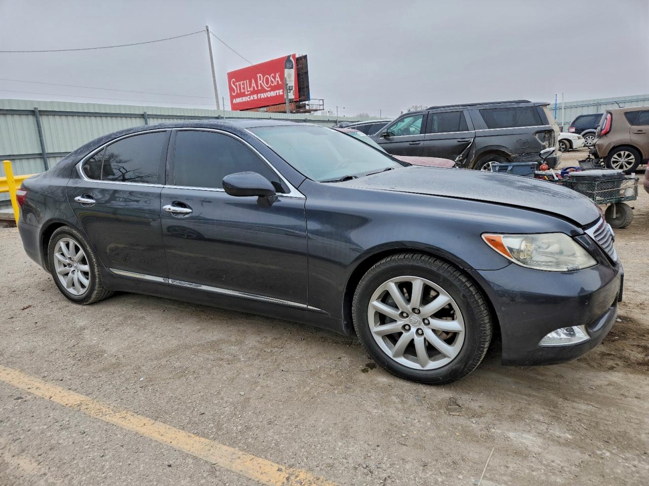 2007 LEXUS LS 460 photo 4