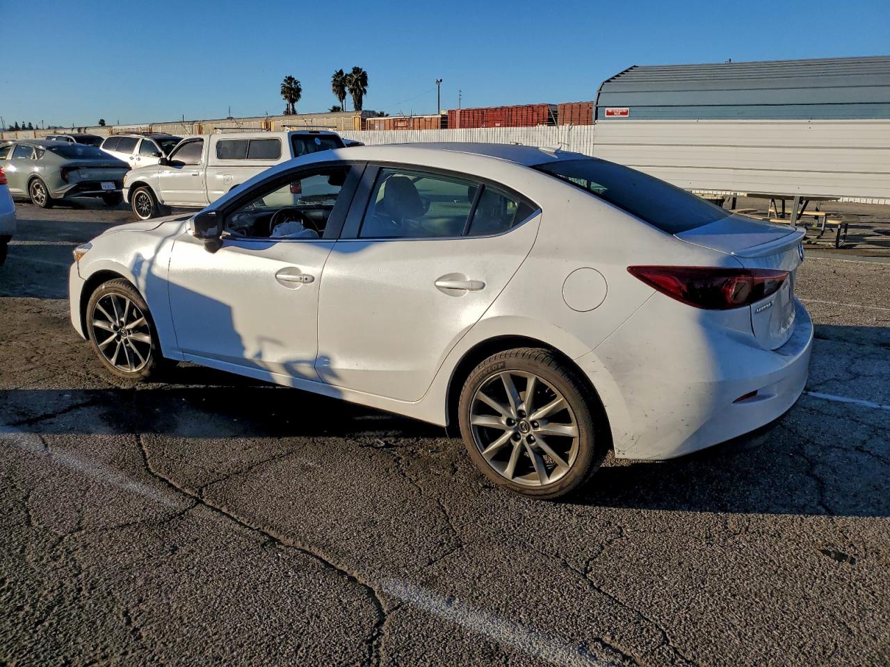 2018 MAZDA 3 GRAND TOURING photo 2