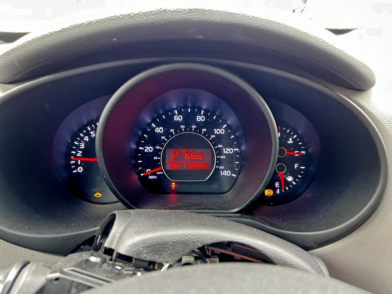 2014 KIA SOUL photo 9
