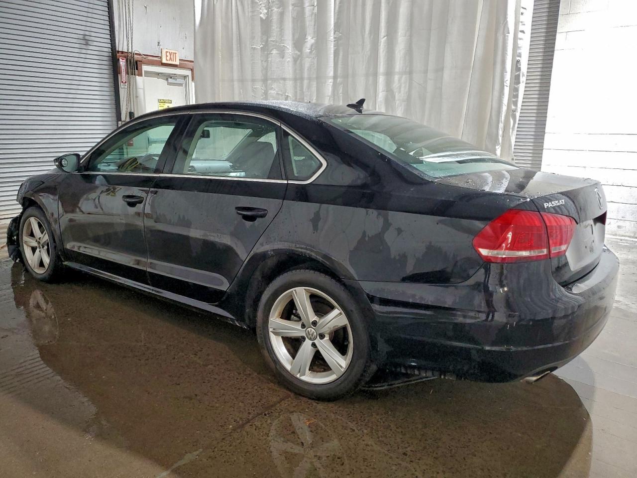 2012 VOLKSWAGEN PASSAT SE photo 2