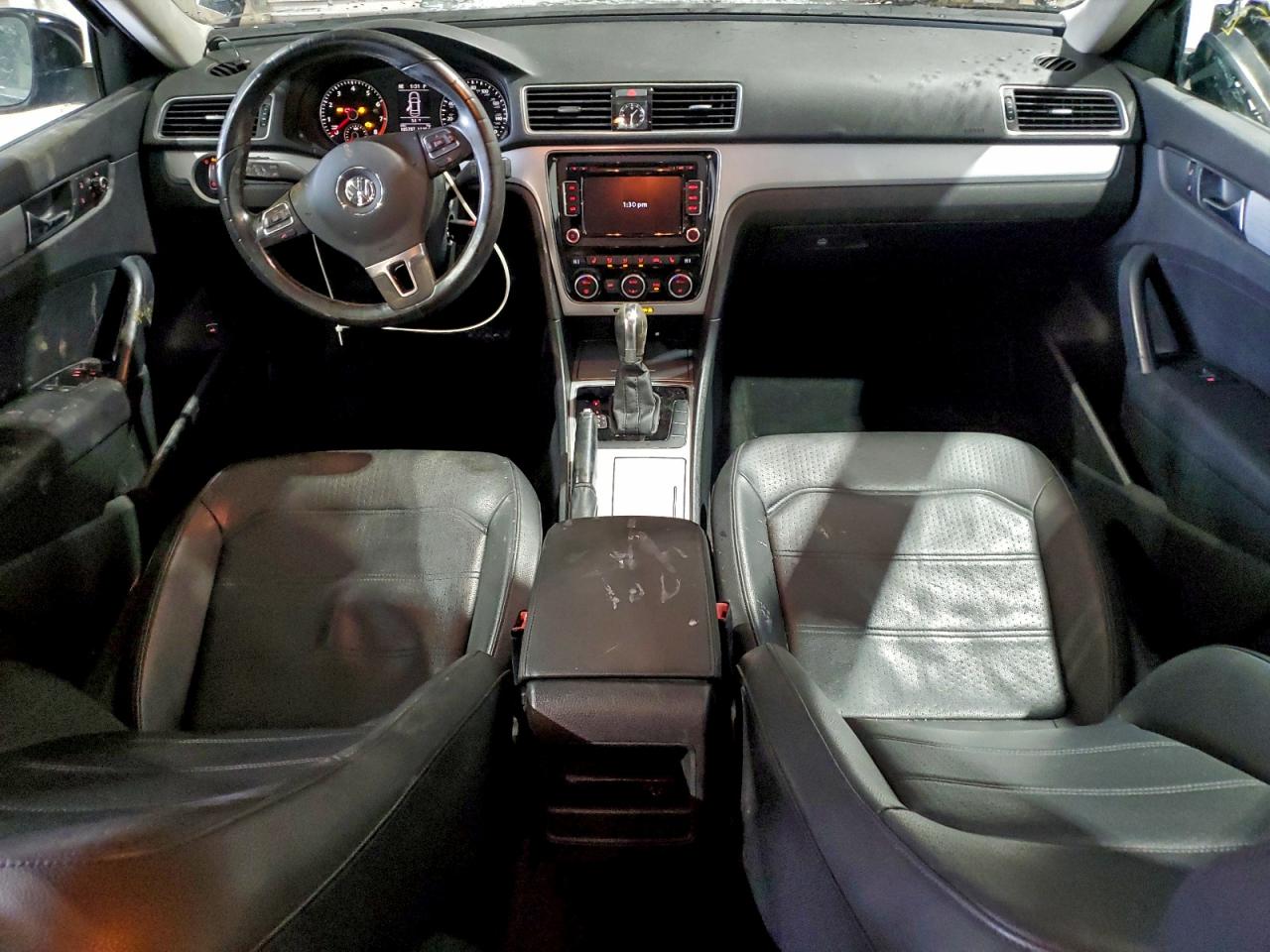 2012 VOLKSWAGEN PASSAT SE photo 8