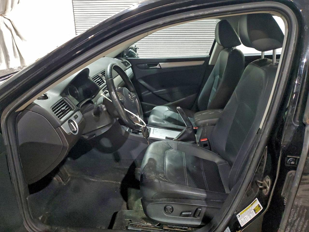 2012 VOLKSWAGEN PASSAT SE photo 7