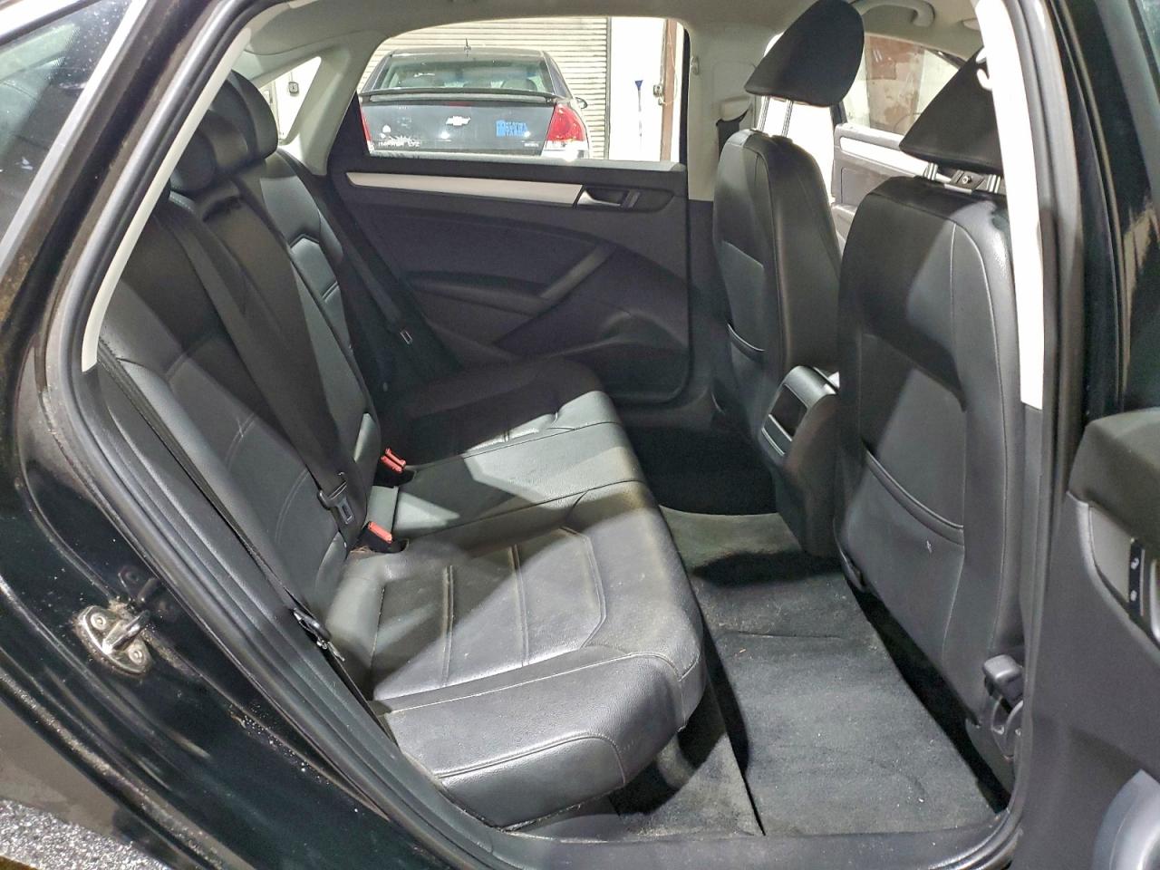 2012 VOLKSWAGEN PASSAT SE photo 10