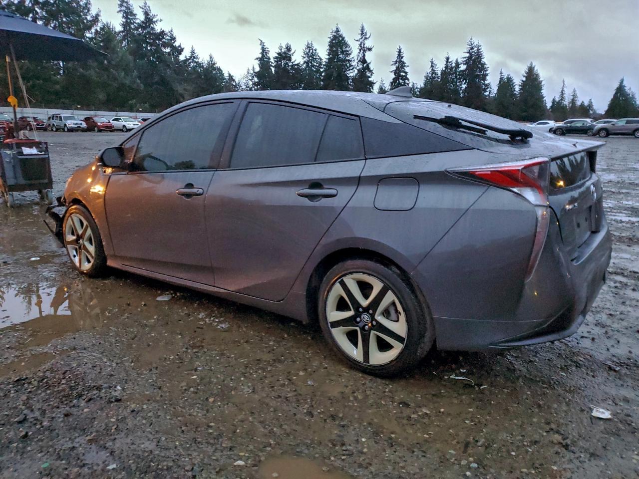 2016 TOYOTA PRIUS THREE TOURING photo 2