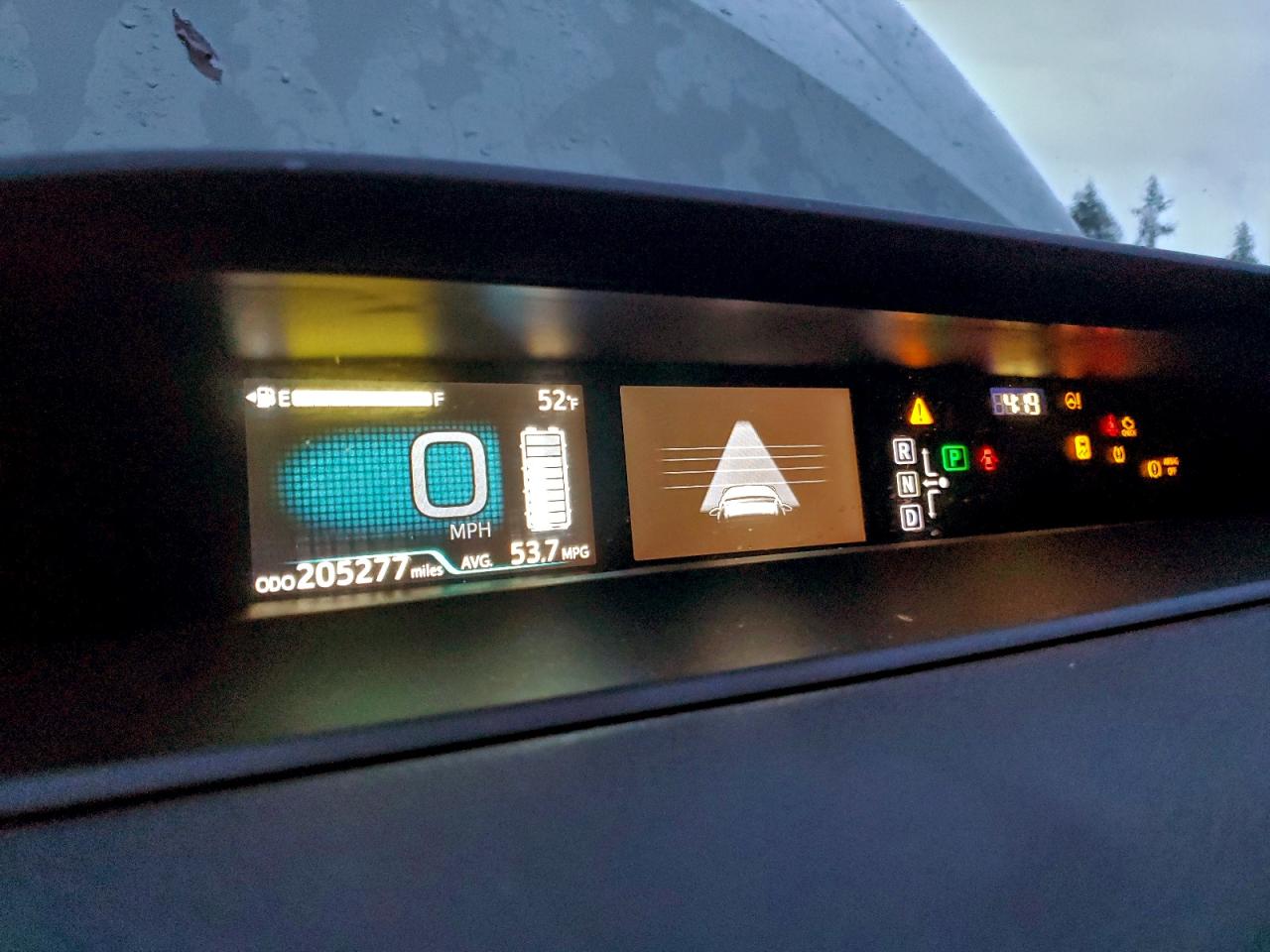 2016 TOYOTA PRIUS THREE TOURING photo 9