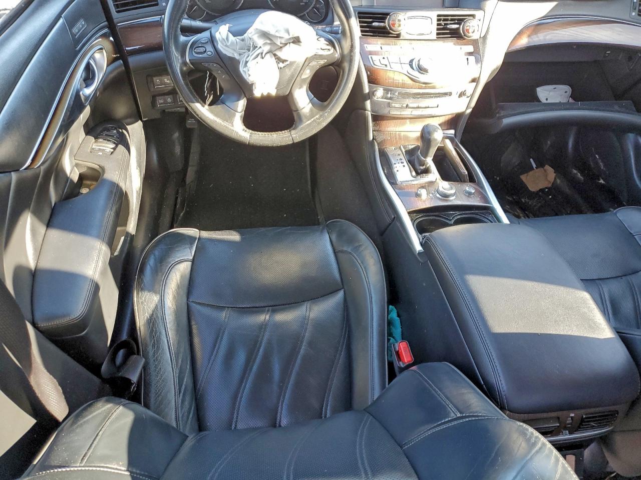 2015 INFINITI Q70L 3.7 photo 15
