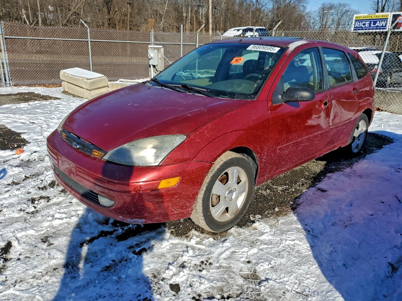 2004 FORD FOCUS ZX5 — SIDE damage — photo 1