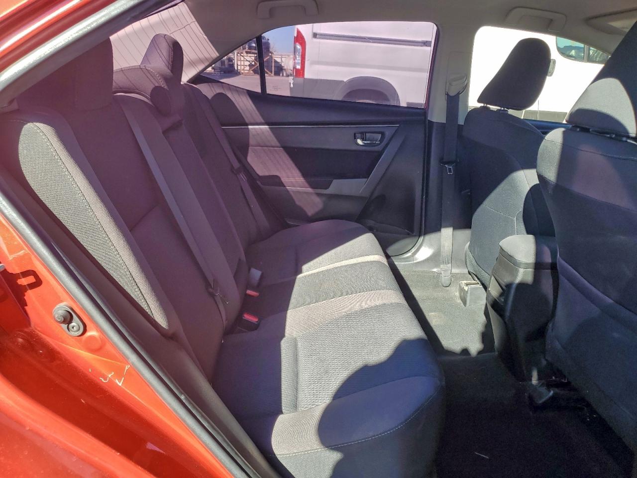 2018 TOYOTA COROLLA L photo 10