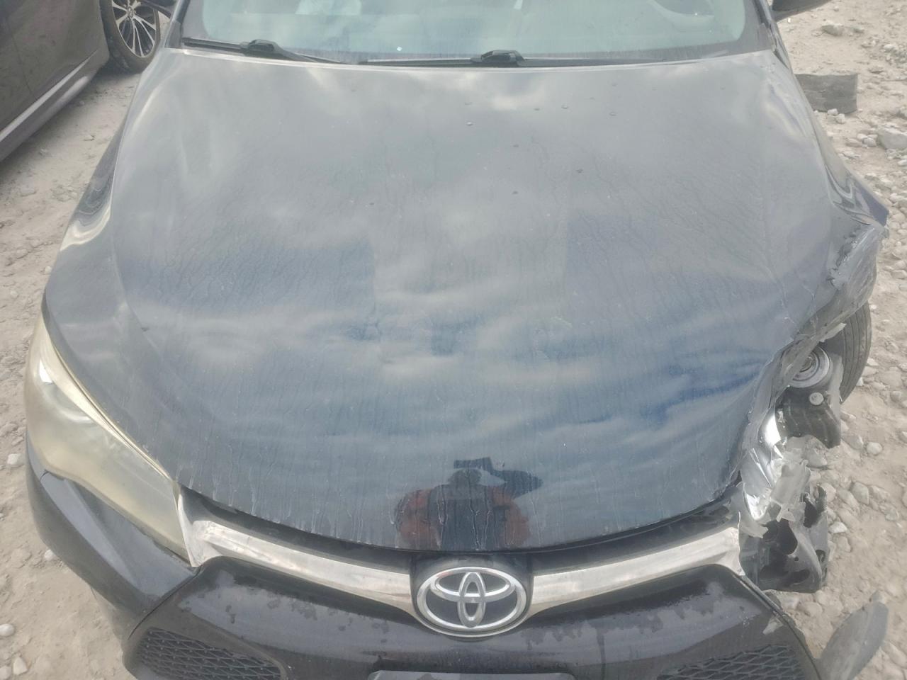2016 TOYOTA CAMRY LE photo 11