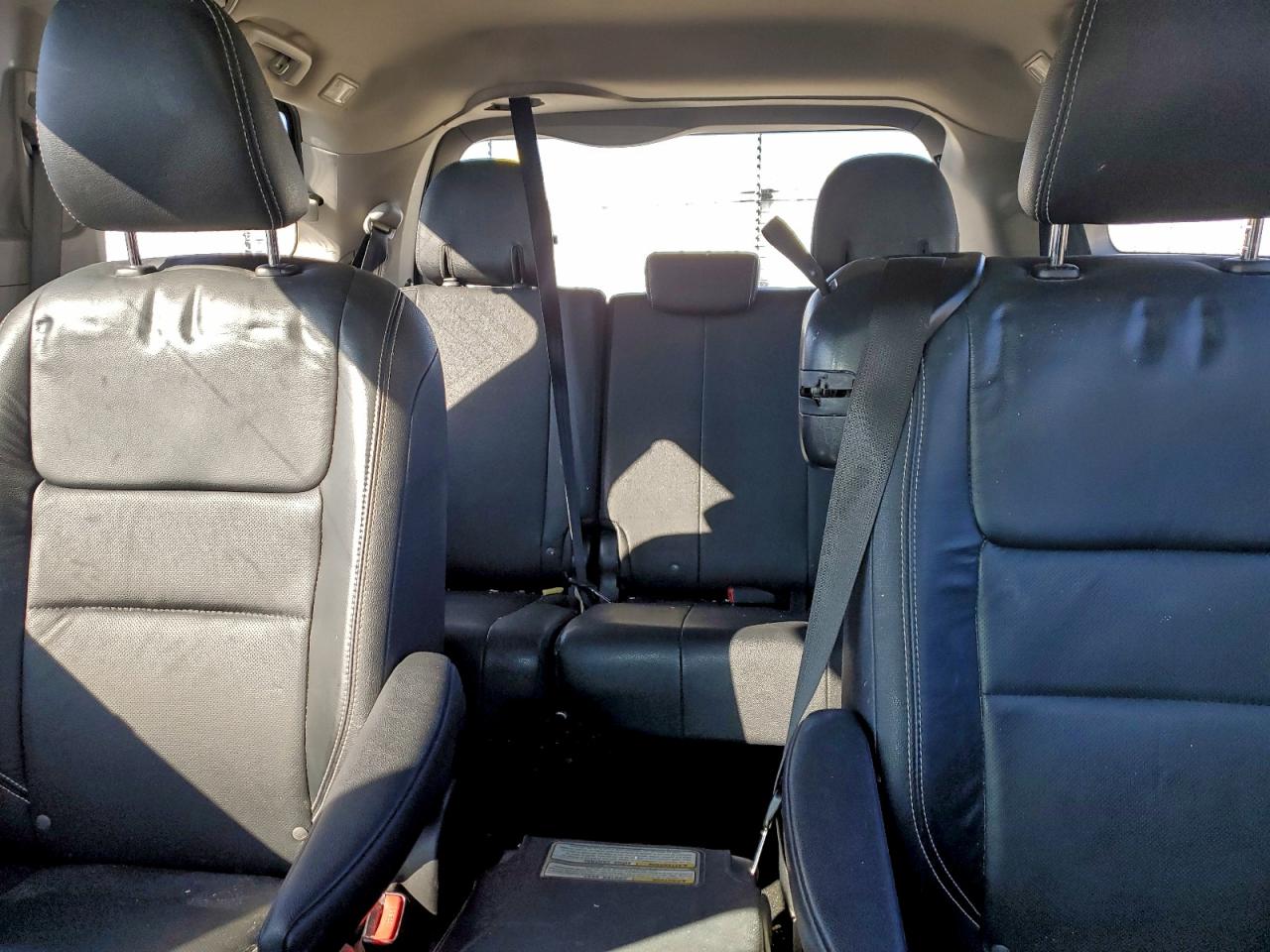 2017 TOYOTA SIENNA SE photo 10
