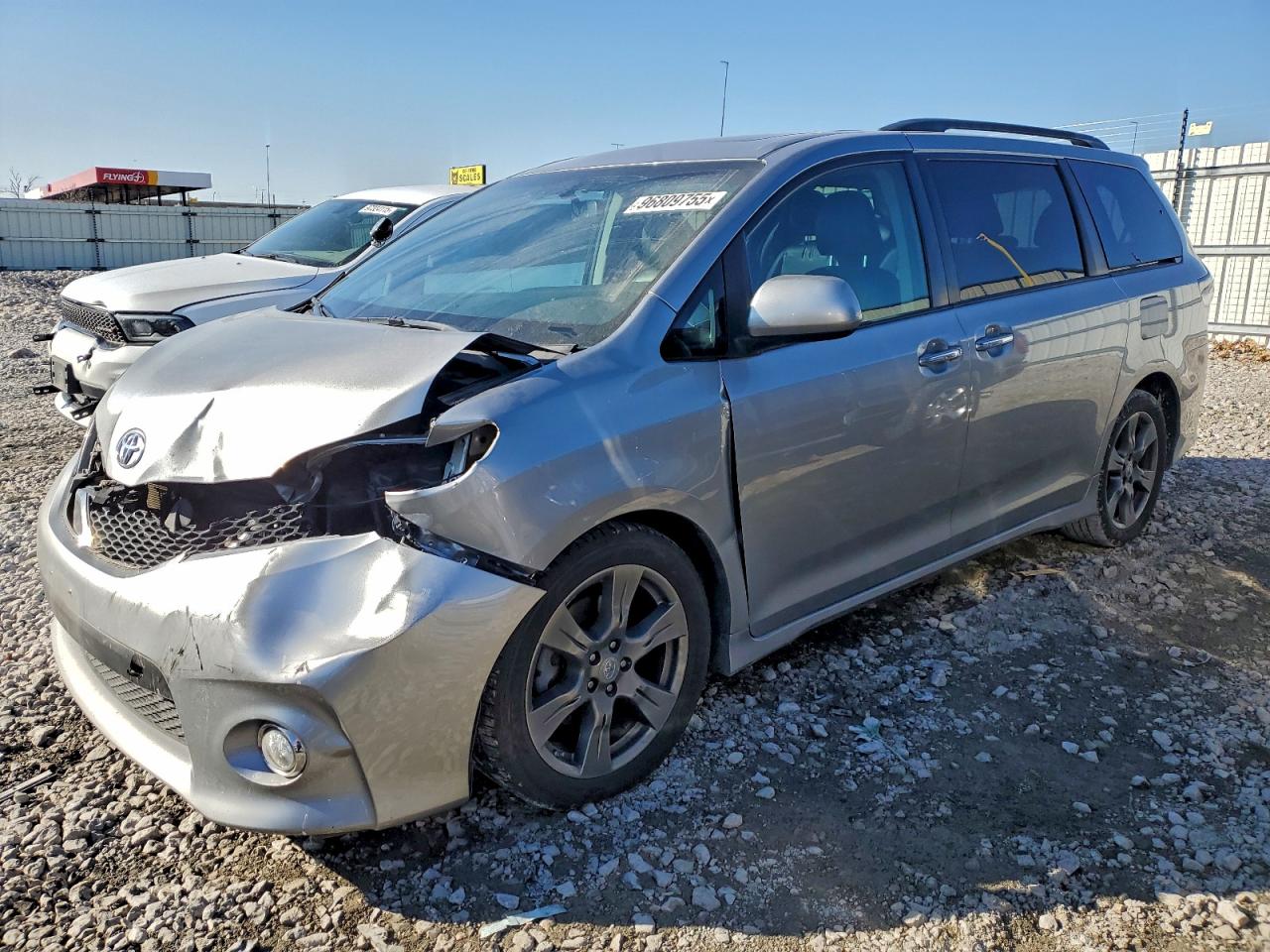 2017 TOYOTA SIENNA