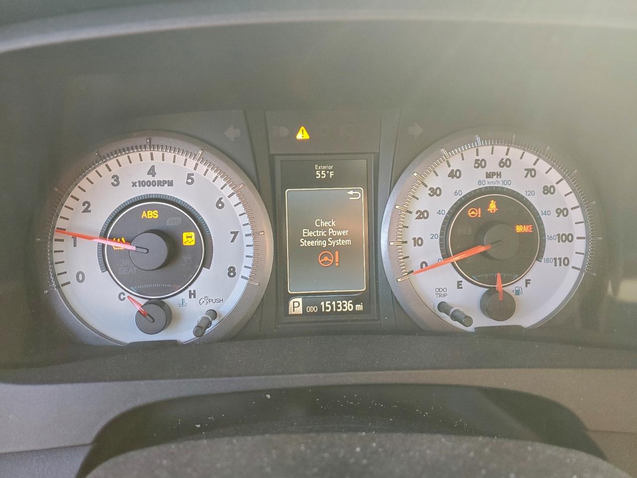 2017 TOYOTA SIENNA SE photo 9