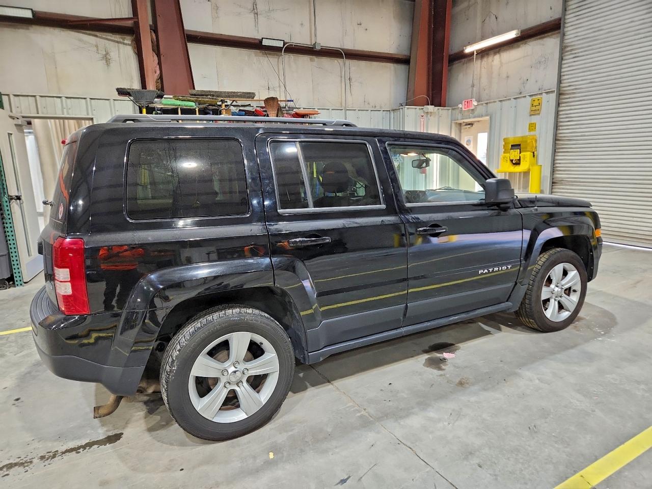 2014 JEEP PATRIOT LATITUDE photo 3